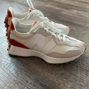 New Balance 327